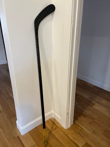 Senior Right Handed P92  Nexus Geo Hockey Stick