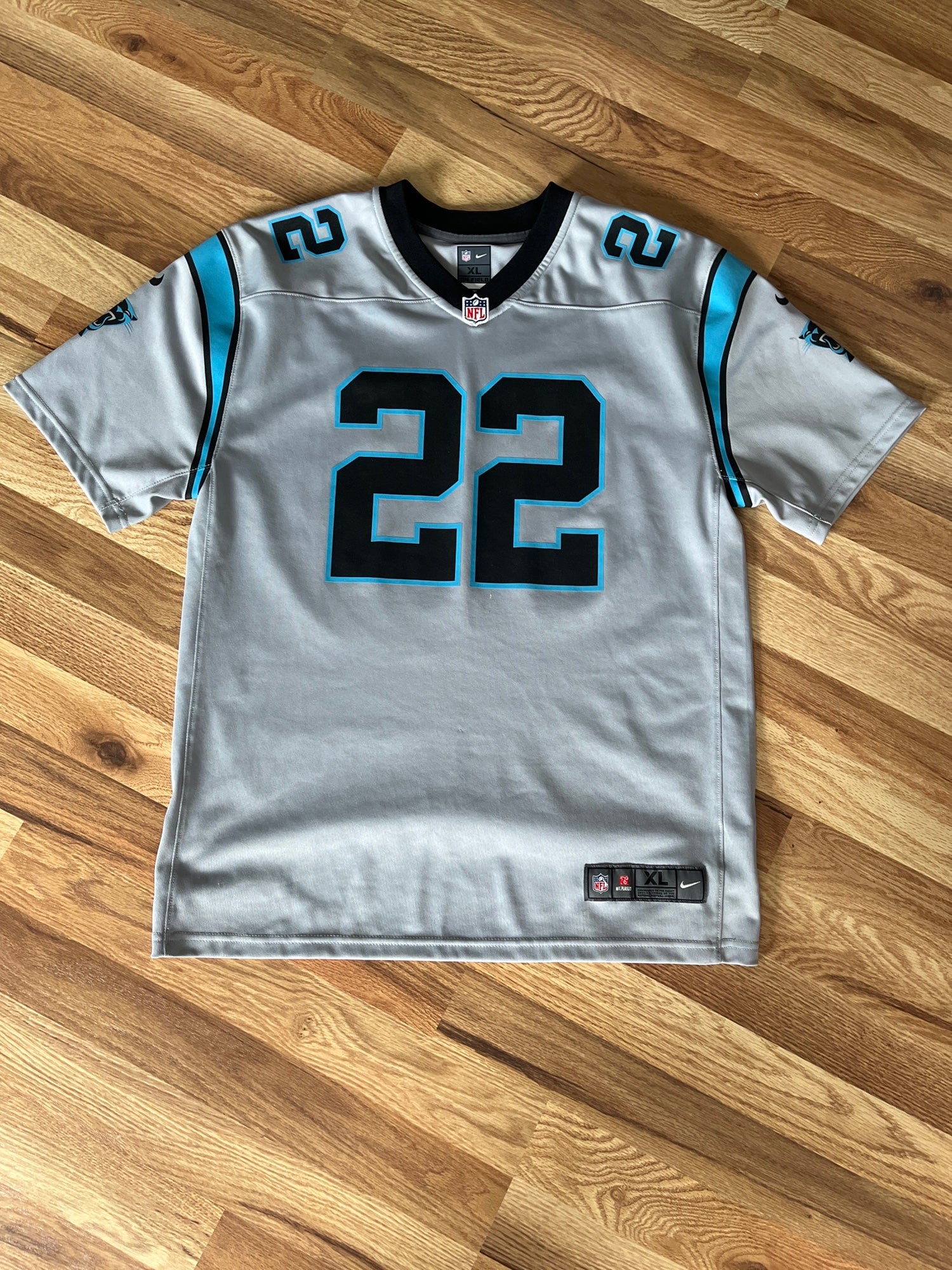 Carolina Panthers Jersey Youth XL Black NFL Players Christian McCaffrey #22