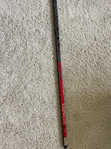 Senior Right Handed P28 Pro Stock Nexus 2N Pro Hockey Stick