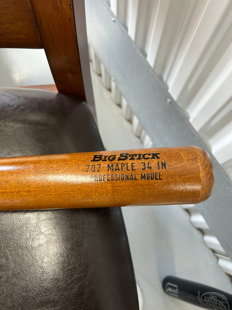 2023 Wood 32 oz 34" Hard Maple Pro Bat