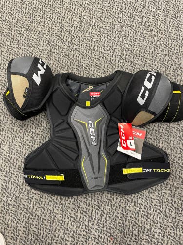 CCM Tacks Classic Senior Large Shoulder pads