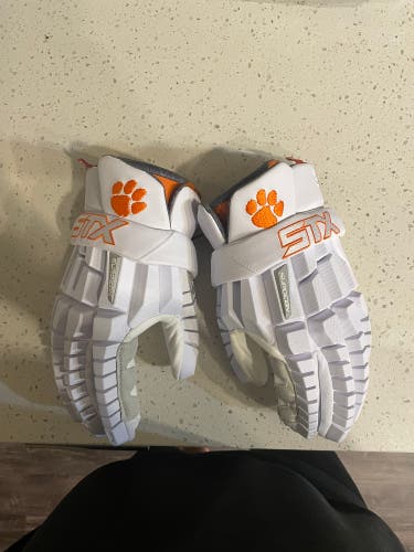 New Player's STX Large Surgeon 500 Lacrosse Gloves