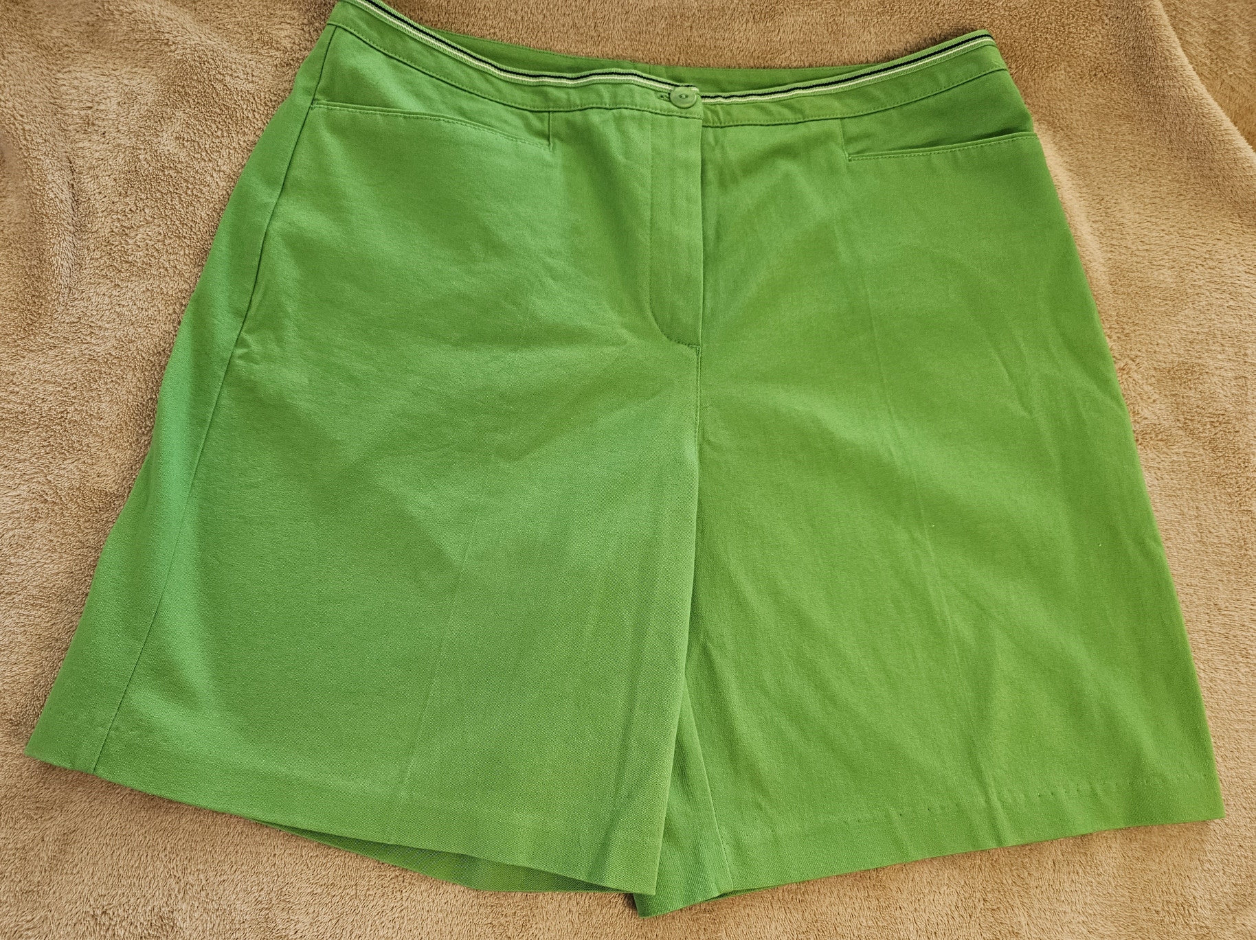 New EP Pro Women's Size 10 Green Golf Shorts