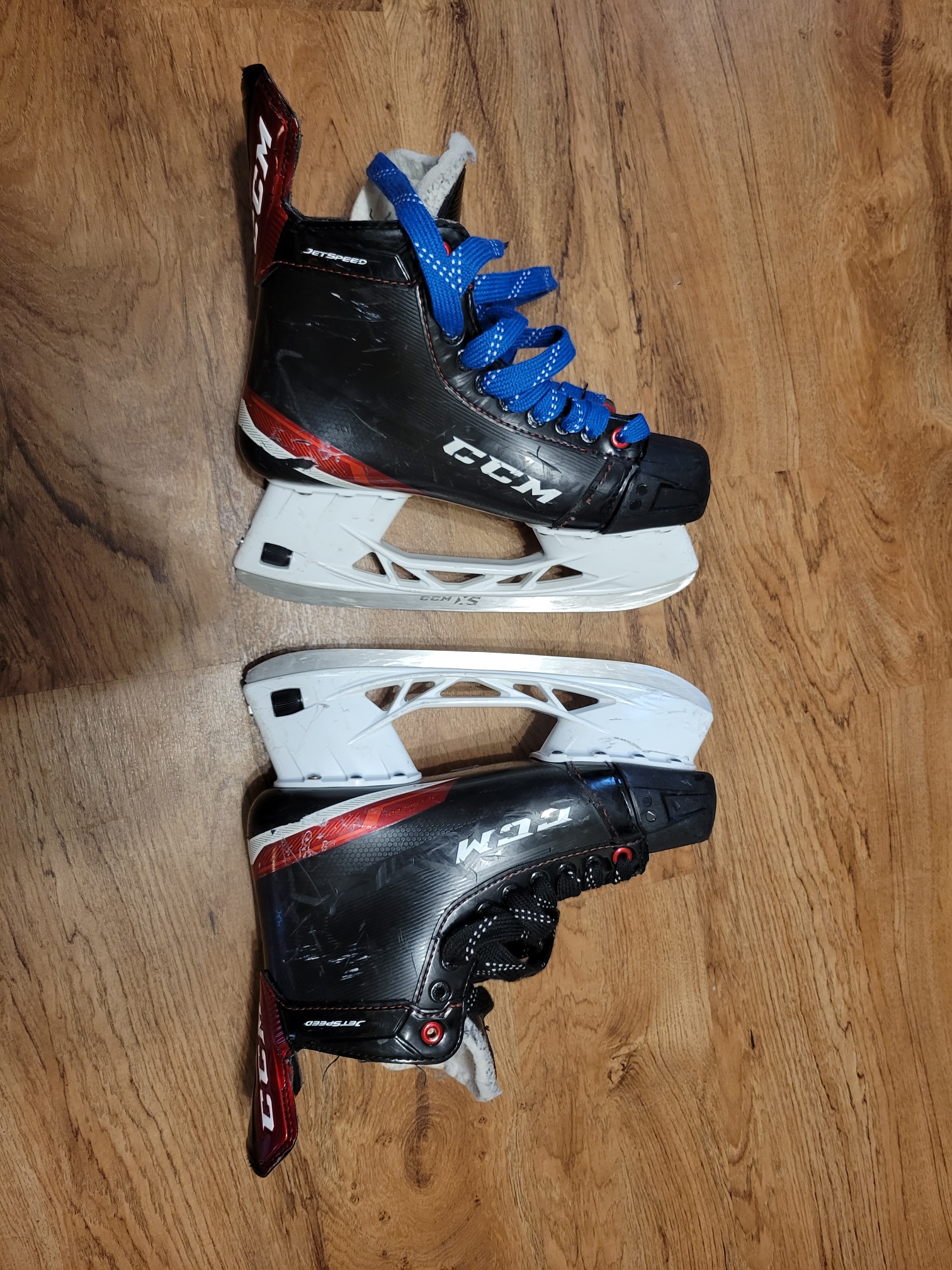 Senior Used CCM Jetspeed extra Hockey Skates Regular Width Size 8.5