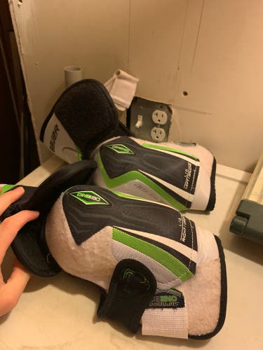 Used Large Bauer Elbow Pads