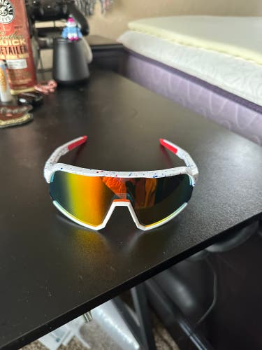 Unisex Medium  Sunglasses