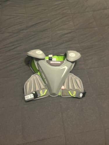 Adult Medium Maverik MAX EKG Shoulder Pads