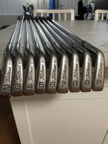 Titleist DCI Black Iron Set 2-PW Stiff RH