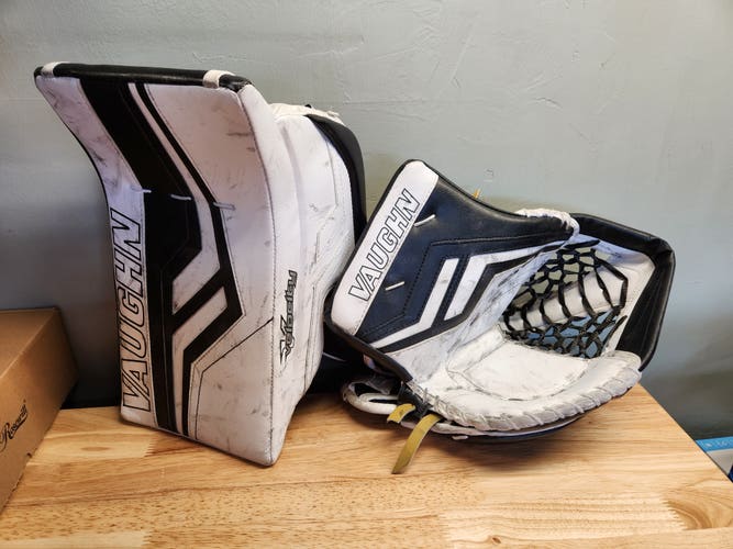 Vaughn Pro V Elite glove set