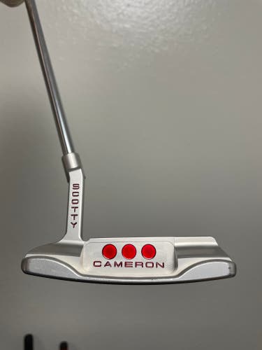 Titleist Scotty Cameron Studio Select Newport Putter LIKE NEW