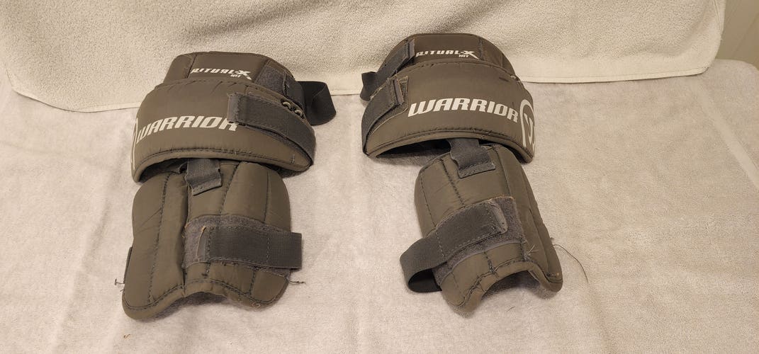 Used Warrior Ritual-X Knee Guards - Intermediate / Junior