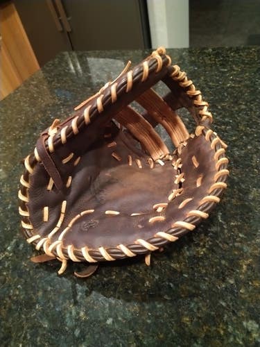 Used Mizuno First Base Right Hand Throw Baseball Glove 12.5"