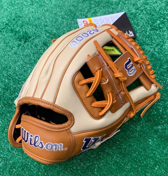 Wilson A2000 Carlos Correa Game Model 11.75 Infield Baseball Glove