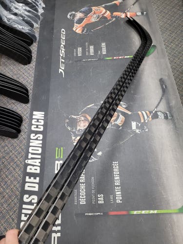 2 PACK | P02 | 95 Flex NEW Right Handed CARBON PRO Hockey Stick P02 Pro Stock