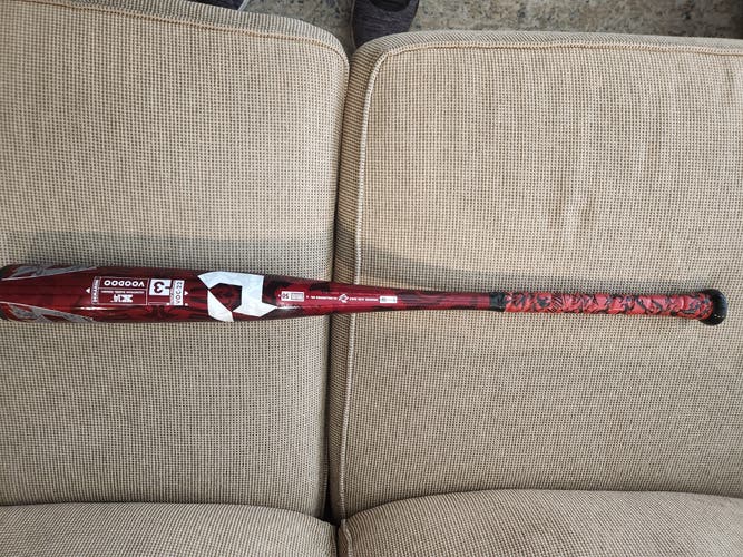 New BBCOR Certified 2022 DeMarini Alloy Voodoo One Bat (-3) 30 oz 33"