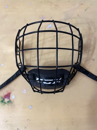 Medium CCM Full Cage FM06
