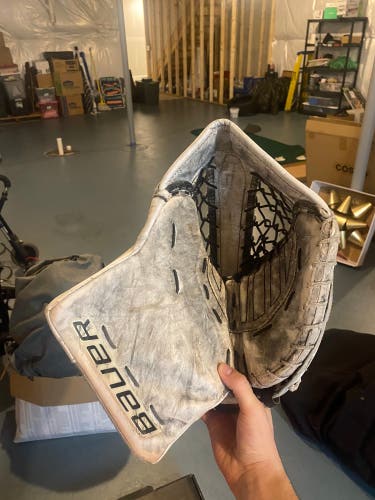 Bauer Supreme 1S Goalie Glove
