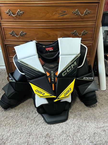 Used Small CCM Axis 2 Goalie Chest Protector