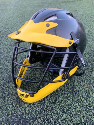 Used Player's Cascade CPRO Helmet