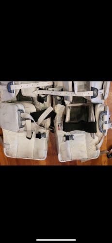 36" Vaughn Velocity V4 Goalie Leg Pads