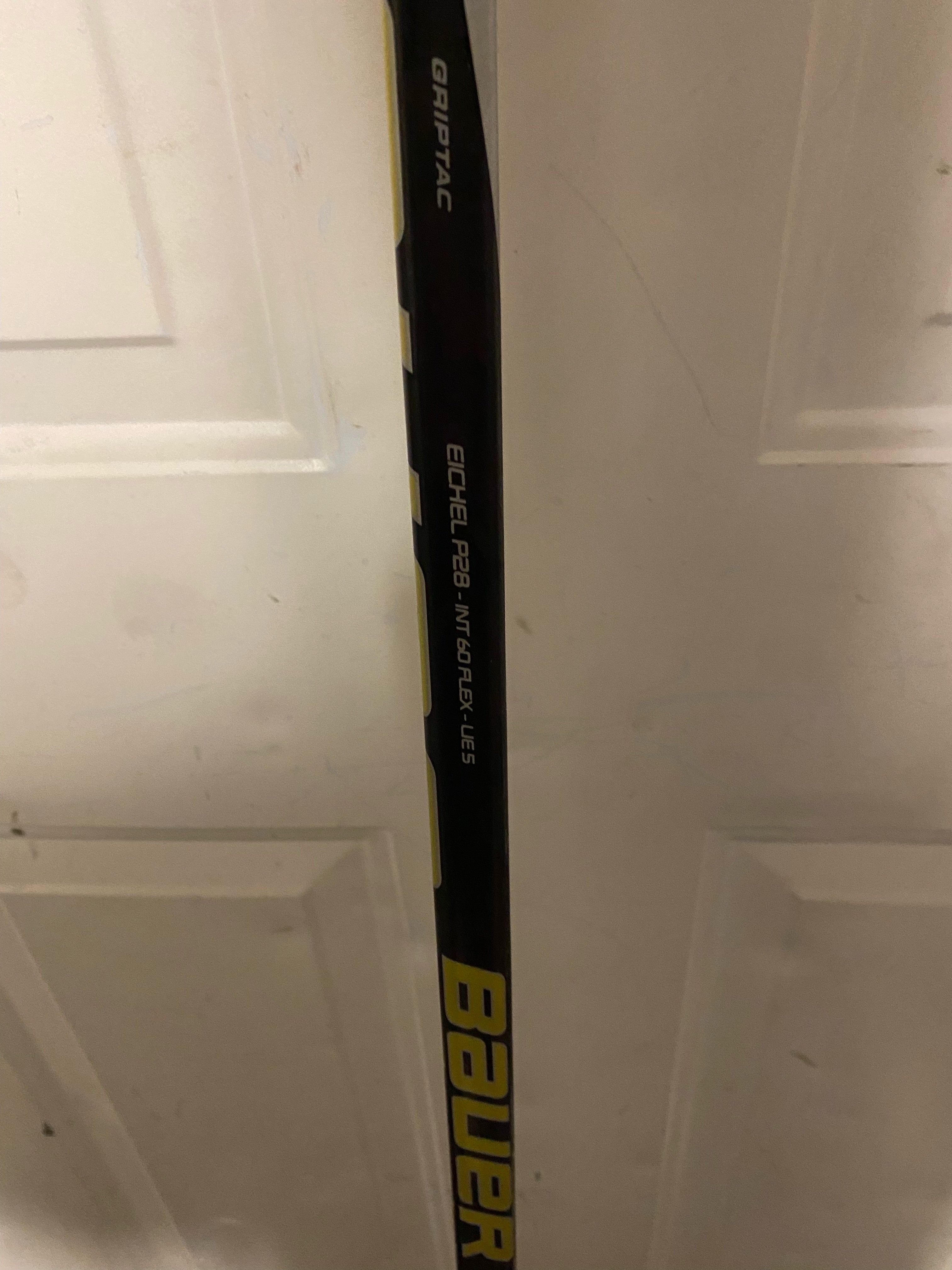 4 Pack NEW Easton Synergy 650 Hockey Stick (P92/60 flex)