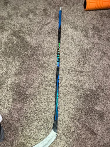 Senior Right Handed Nexus Sync Hockey Stick
