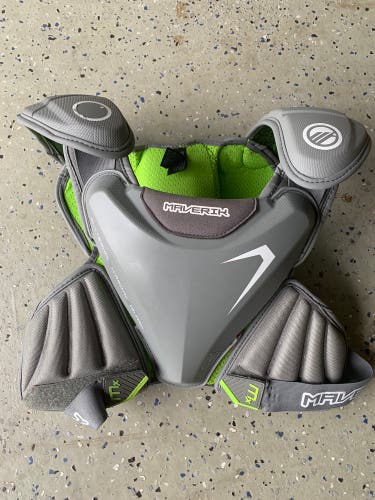 Adult Large Maverik Shoulder Pads