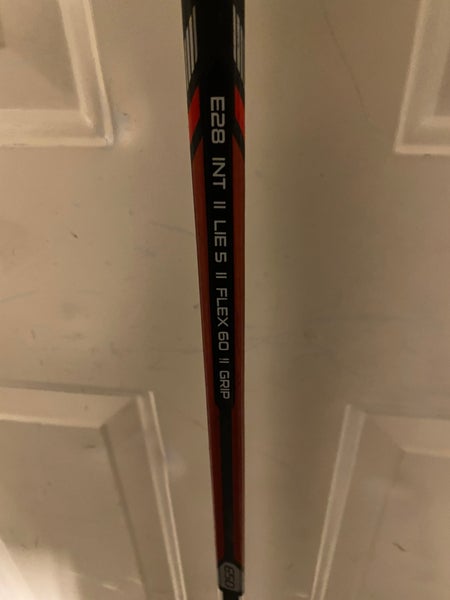 NEW Easton Synergy 650 Hockey Stick (P92/60 flex)