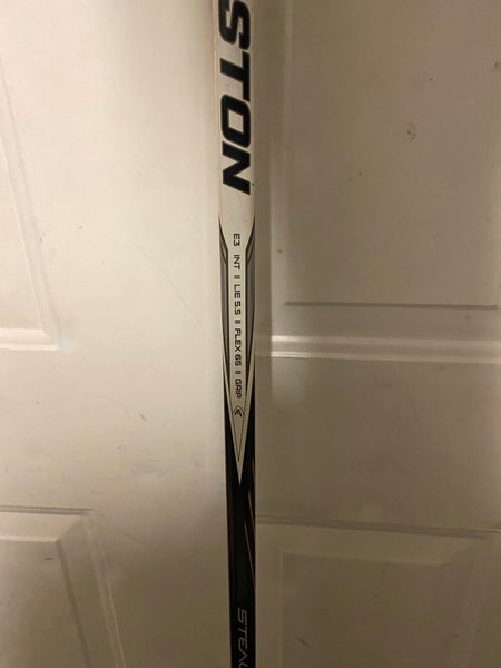 NEW Easton Stealth C7.0 Hockey Stick (P92/65 flex)