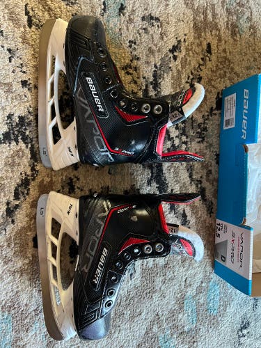 Used Bauer Regular Width Size 12.5 Vapor 3X Pro Hockey Skates