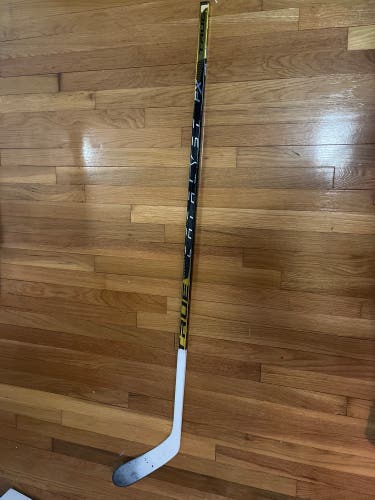 Junior Right Handed TC4  Catalyst PX Hockey Stick