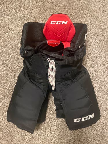 Used Large CCM QuickLite Hockey Pants