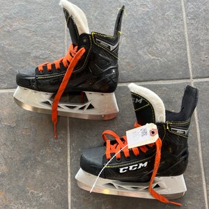 Junior Used CCM Tacks 9350 Hockey Skates D&R (Regular) 1.0