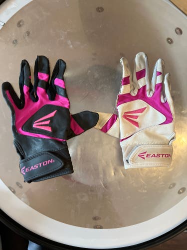 Youth Medium Batting Gloves