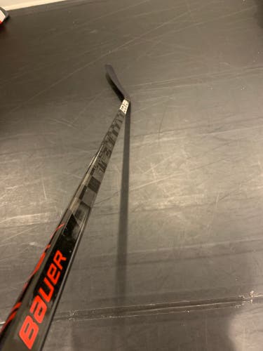 Senior Left Hand Tim Stützle Prototype Hyperlite Wrapped Custom Curve Vapor FlyLite Hockey Stick