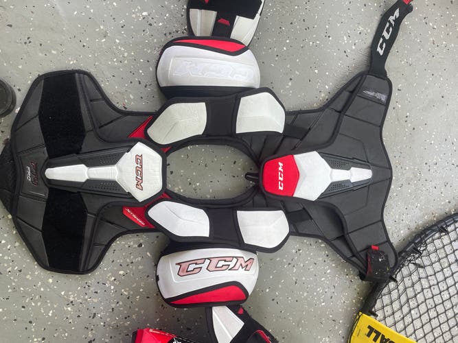 Used Medium CCM JetSpeed FT4 Pro Shoulder Pads