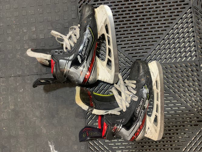 Used Bauer Extra Wide Width  Size 8 Vapor 2X Pro Hockey Skates