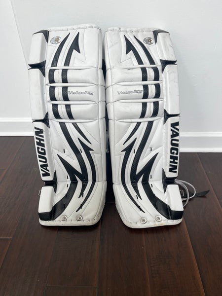 30" Vaughn Velocity V4 Goalie Leg Pads