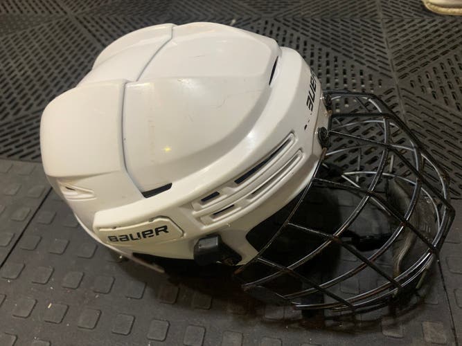 Used Medium Bauer Re-Akt 75 Helmet