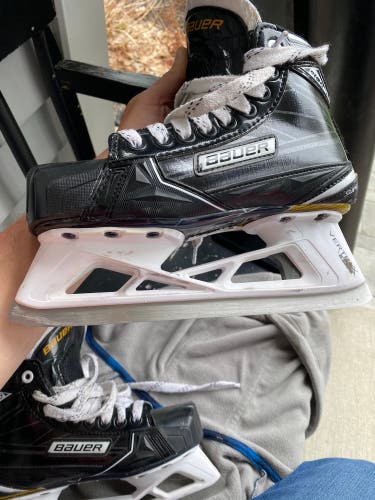 Used Bauer Regular Width  Size 2 Supreme S190 Hockey Goalie Skates