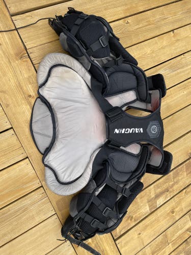 Vaughn V9 Goalie Chest Protector Intermediate Large