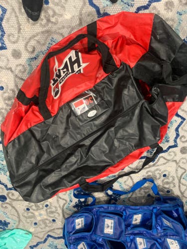 Abbottsford Heat goalie bag #30 EASTON