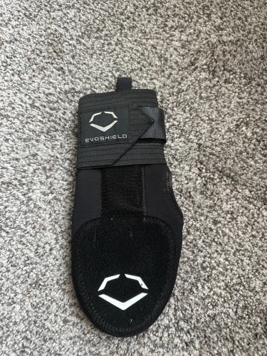 Evoshield black sliding mitt