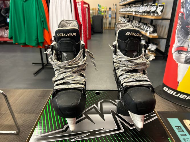 Used Bauer Extra Wide Width Size 8 Supreme MX3 Hockey Skates