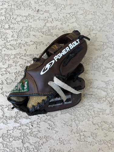 OA1 Used Dick's Sporting Goods Power Bolt RHT Pirates Baseball Glove 10"