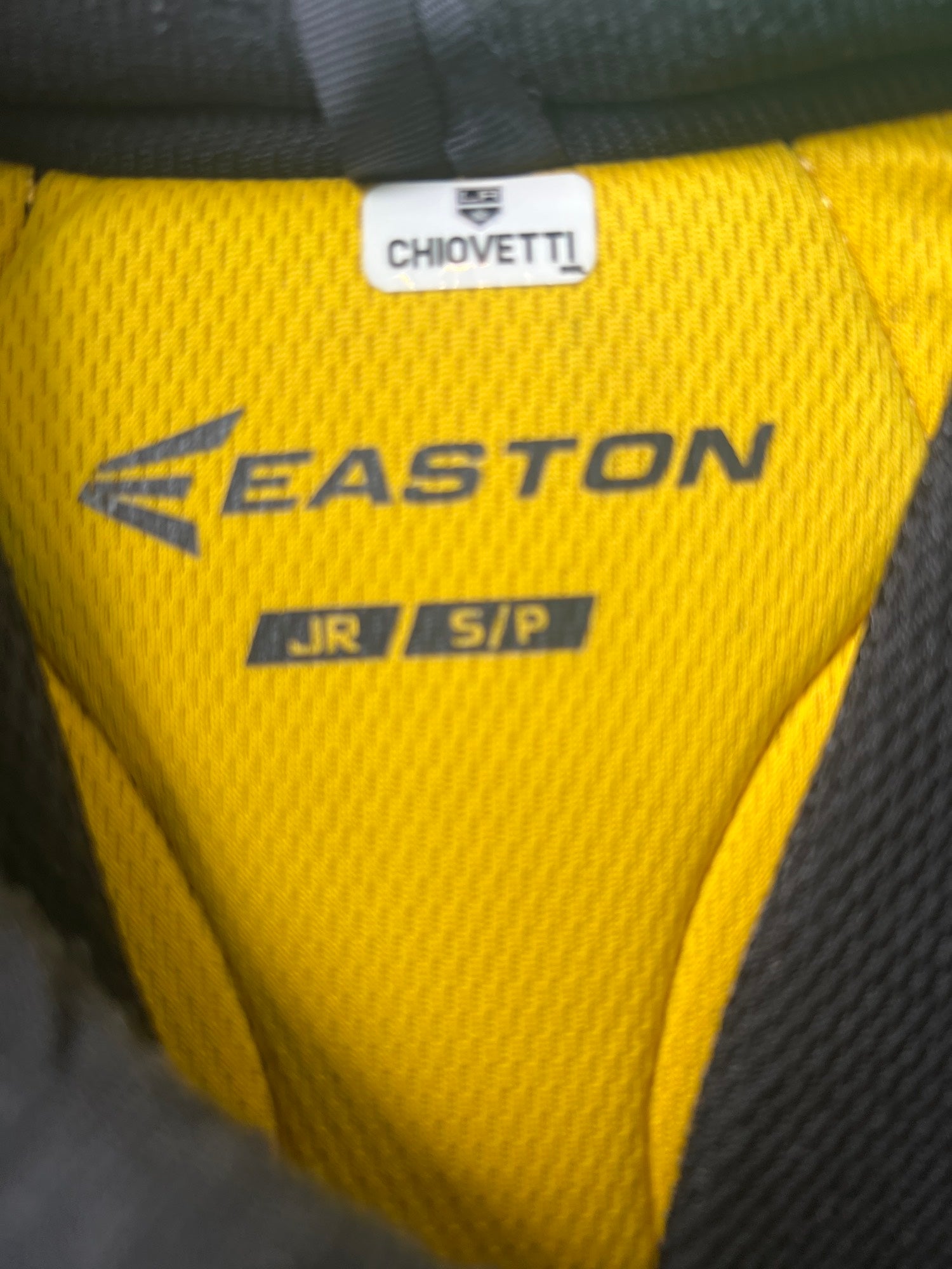 EASTON EASTON STEALTH RS SHOULD PADS JUNIOR SMALL - Cheap Seats Sports  Excellence