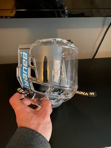 Bauer medium (bubble) concept III face mask