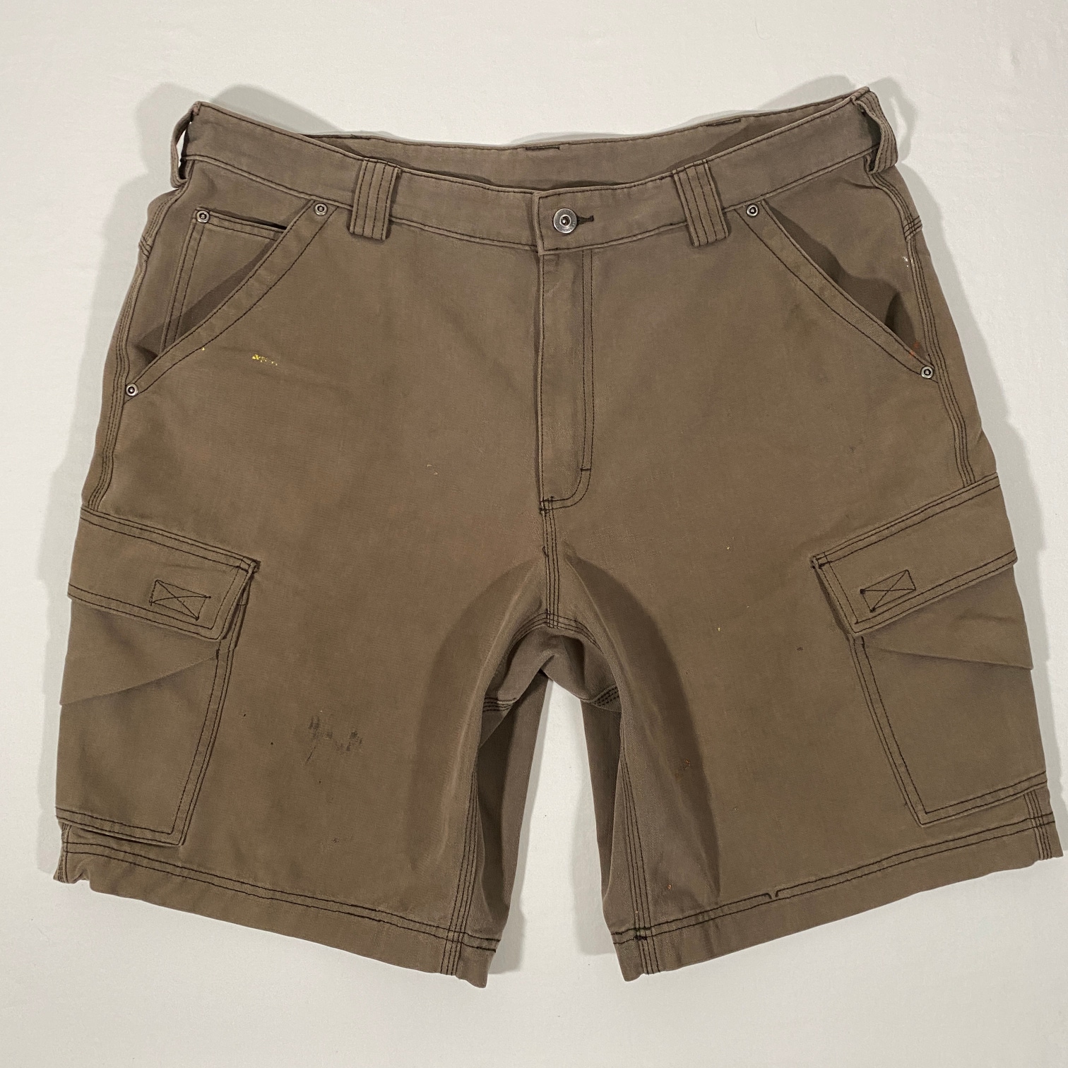 Duluth Trading Co Mens Size 40 Brown Flat Front Flap Cargo Pocket Work Shorts