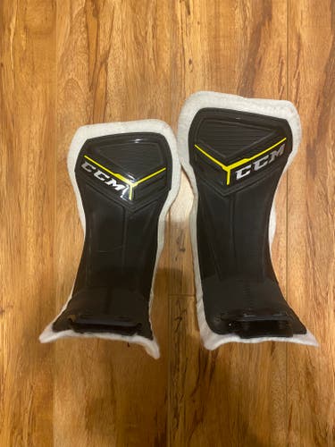 NEW CCM XS Tongue For Skates (Size 6-7.5)