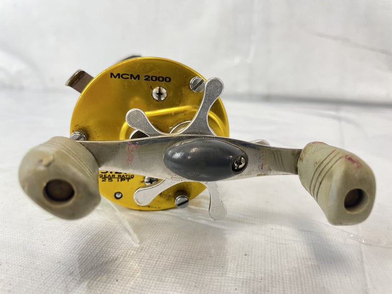 Bass Pro Reel MCM 2000 Mega Cast